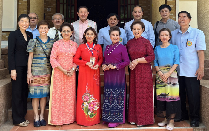 คณะกรรมการสมาคมมิตรภาพไทย-เวียดนาม เยี่ยมแหล่งประวัติศาสตร์โฮจิมินห์