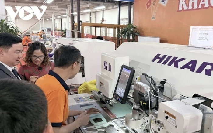 การลงทุนด้านเทคโนโลยีเปิดโอกาสใหม่สําหรับอุตสาหกรรมสิ่งทอและเครื่องนุ่งห่ม