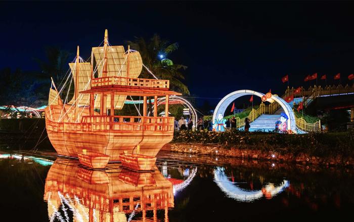 ฮอยอันเปล่งประกายด้วยการแสดงโคมไฟขนาดยักษ์