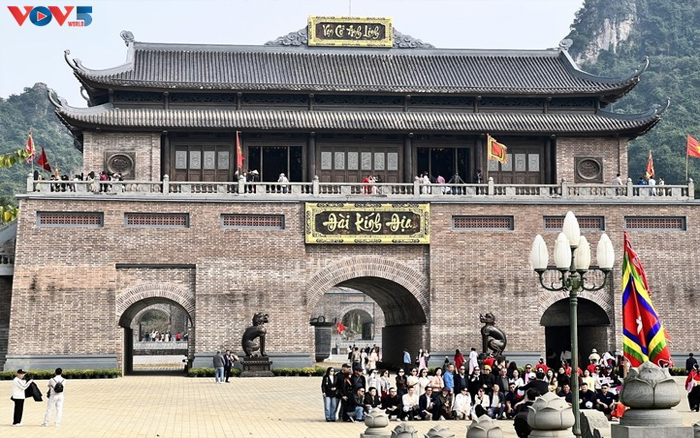 ทุ่งอุย สถานที่ท่องเที่ยวดาวรุ่งในนิงห์บิงห์