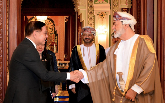 รองนายกรัฐมนตรีและรัฐมนตรีว่าการกระทรวงการต่างประเทศเข้าเฝ้าฯ สุลต่านแห่งโอมาน