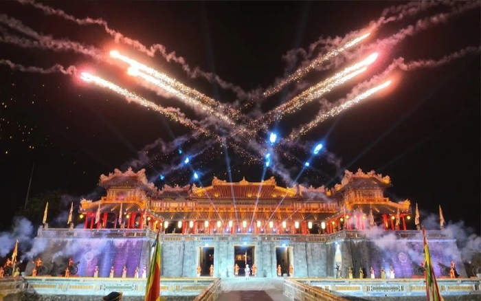 เมืองเว้มีนักท่องเที่ยวมากกว่า 395,000 คนเนื่องในวันคล้ายวันสวรรคตของกษัตริย์ฮุง