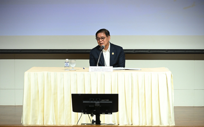 รองนายกรัฐมนตรีและรัฐมนตรีว่าการกระทรวงการต่างประเทศบรรยายสรุปแก่คณะทูตต่างประเทศและผู้แทนองค์การระหว่างประเทศประจำประเทศไทยเกี่ยวกับภารกิจการต่างประเทศในช่วงที่ผ่านมา