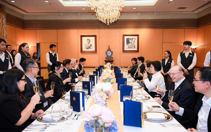 รองนายกรัฐมนตรีและรัฐมนตรีว่าการกระทรวงการต่างประเทศพบหารือกับเอกอัครราชทูตสาธารณรัฐเปรูประจำประเทศไทย และเอกอัครราชทูตสาธารณรัฐชิลีประจำประเทศไทย