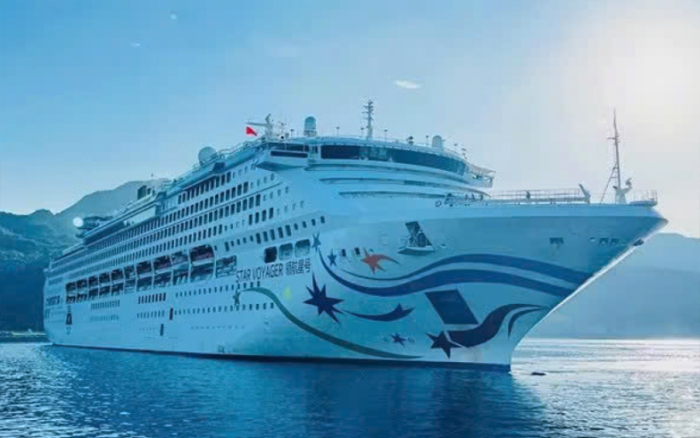 เรือสําราญ Star Voyager นํานักท่องเที่ยวต่างชาติ 1,300 คนมาที่ Khanh Hoa